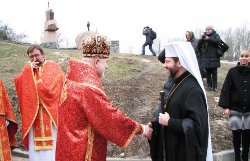 Вірні з Главою УГКЦ здійснили паломництво до могили Тараса Шевченка.(ФОТО)